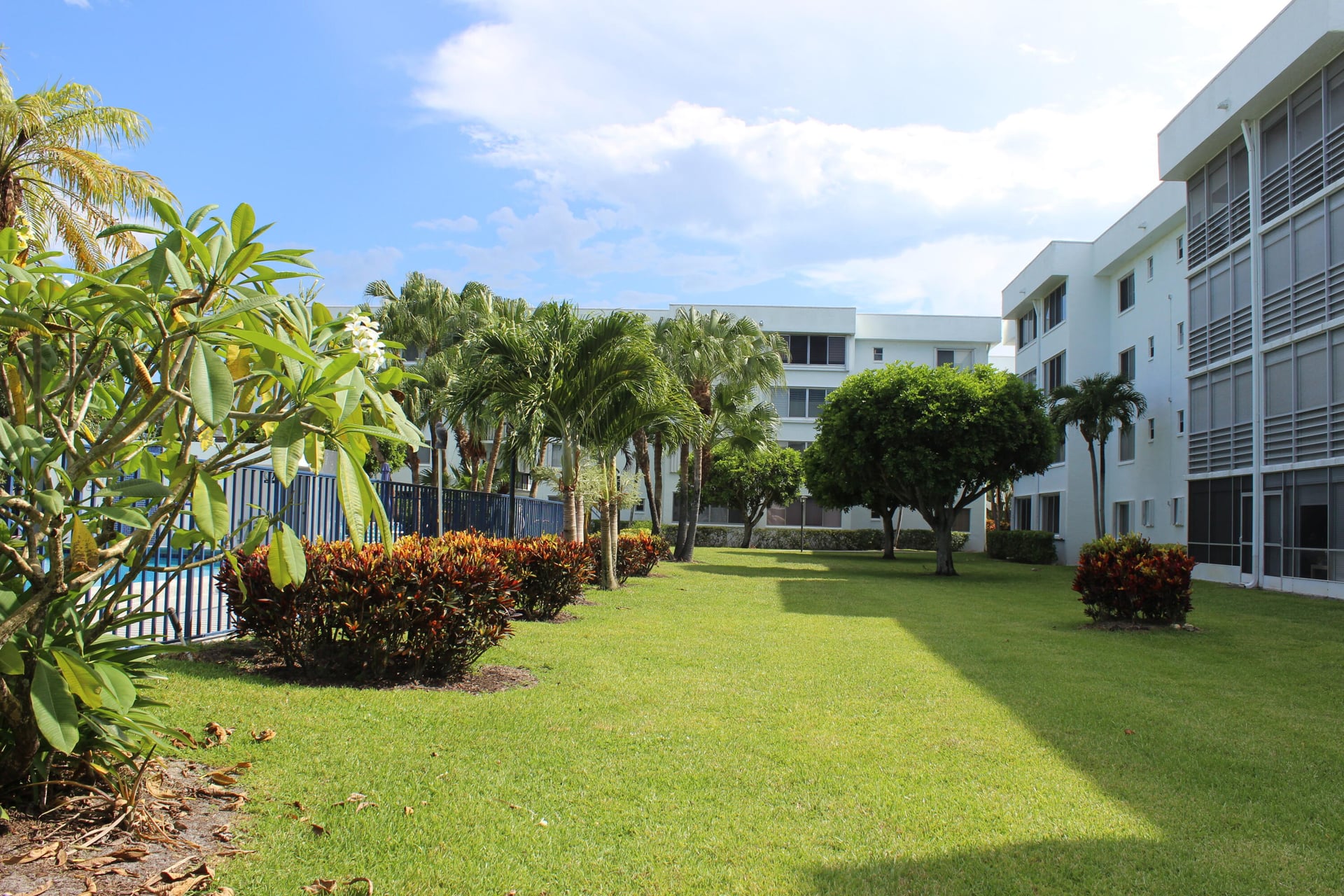 Unit 218 photo 22