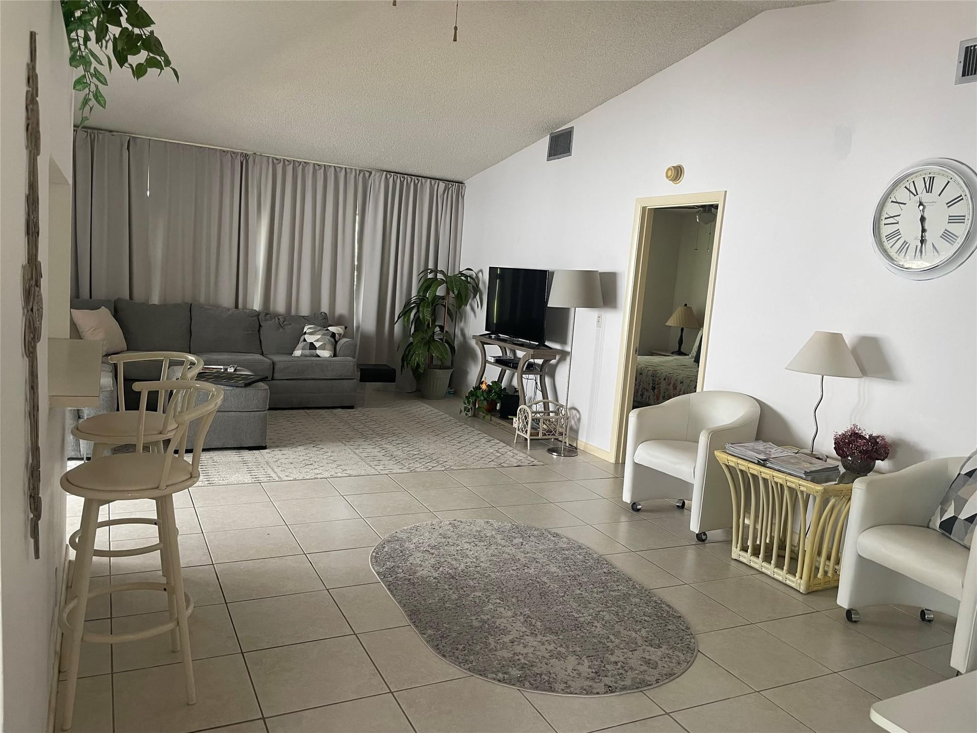 Residence photo 5