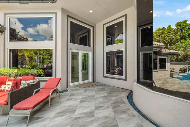 Seasons Residence photo 7