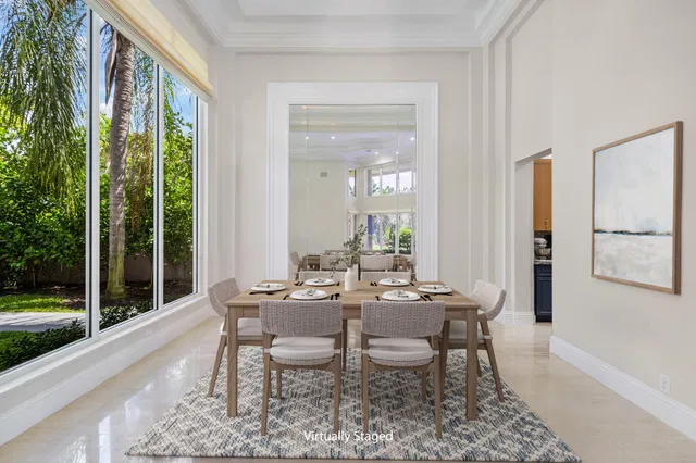Seasons Residence photo 9