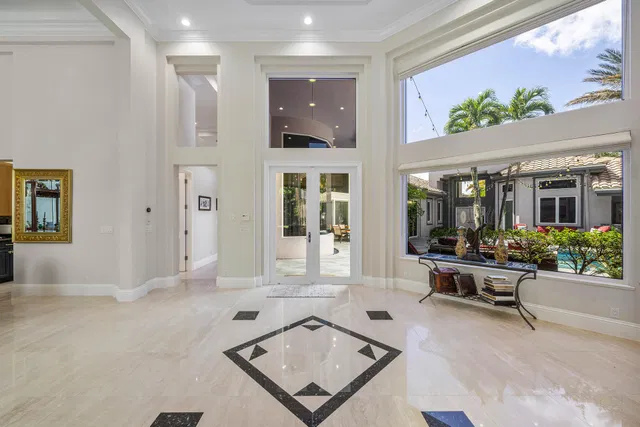 Seasons Residence photo 13