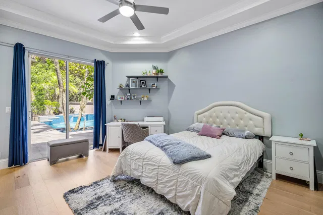Seasons Residence photo 24