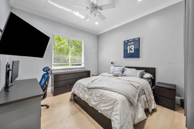 Seasons Residence photo 27
