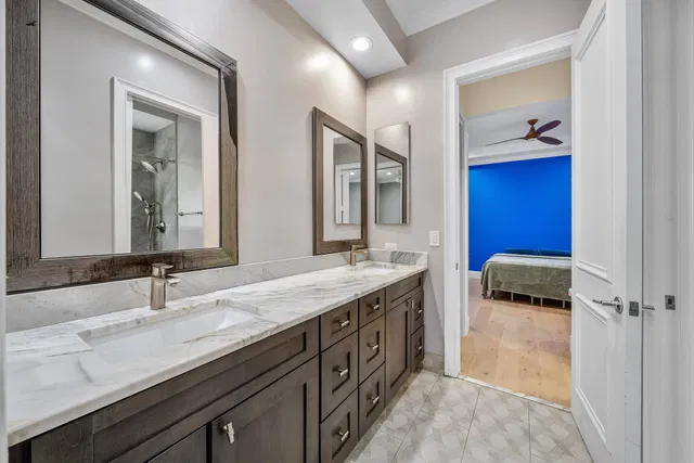 Seasons Residence photo 29