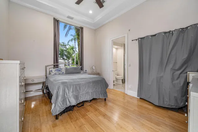 Seasons Residence photo 31