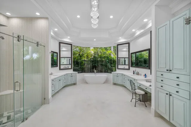 Seasons Residence photo 39
