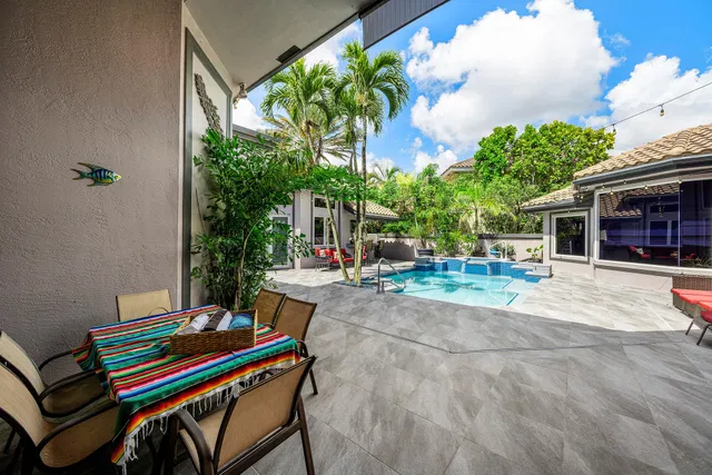 Seasons Residence photo 46