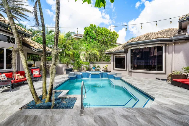 Seasons Residence photo 48