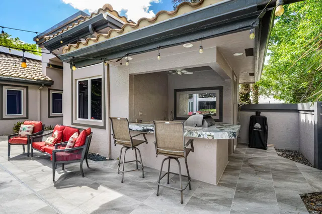Seasons Residence photo 53