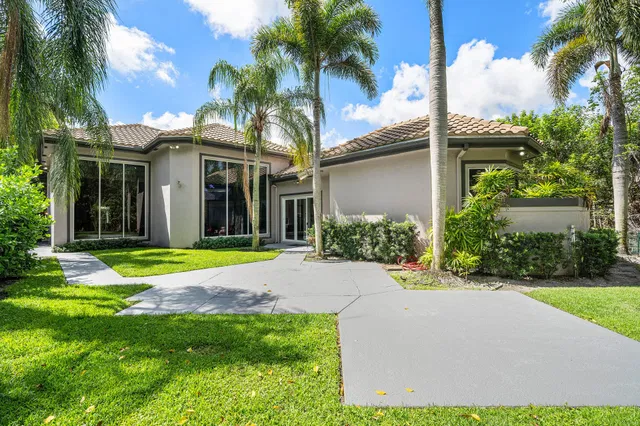 Seasons Residence photo 59