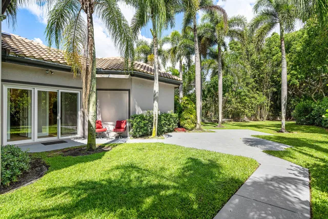 Seasons Residence photo 60
