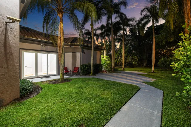 Seasons Residence photo 61