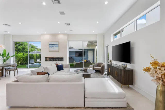 Residence photo 11