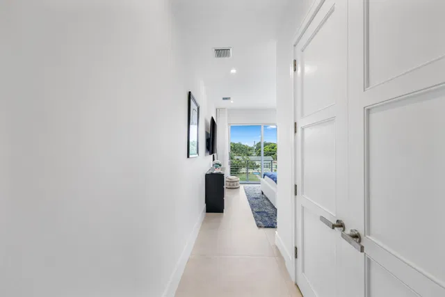 Residence photo 60
