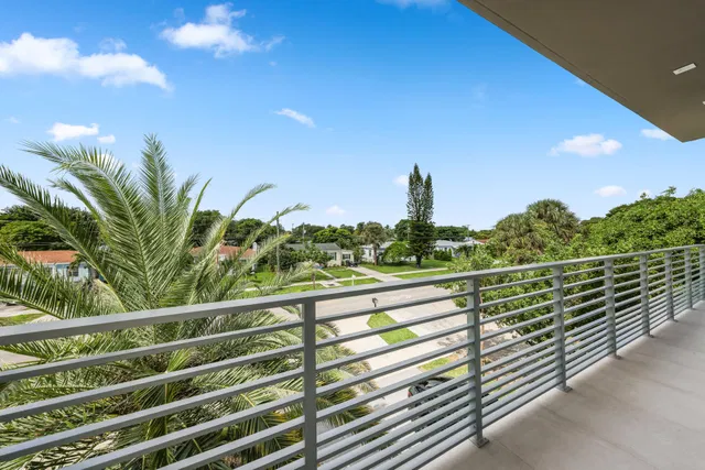 Residence photo 69