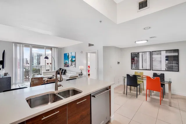 City Palms Unit 938 photo 11