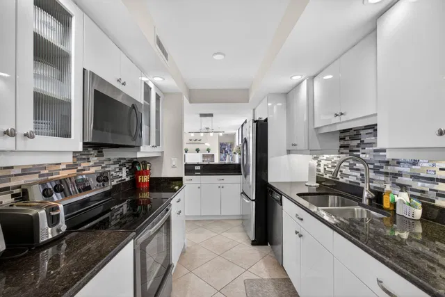 Singer Island Unit 37 H photo 13