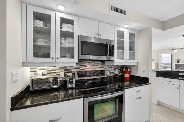 Singer Island Unit 37 H photo 14
