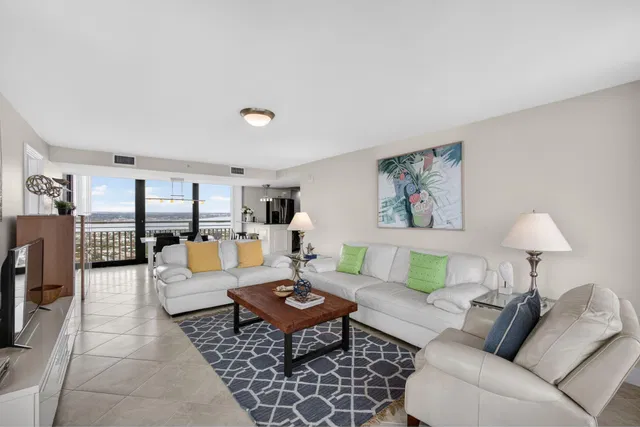Singer Island Unit 37 H photo 22