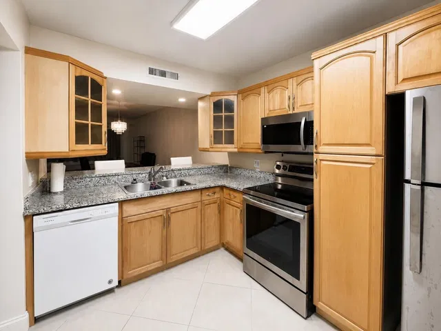 Unit 105 photo 3
