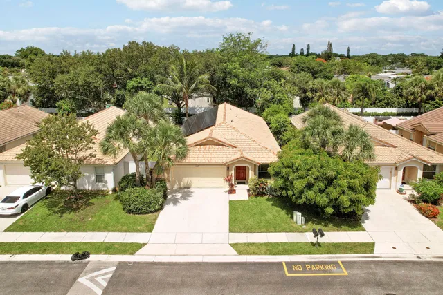 Residence photo 2
