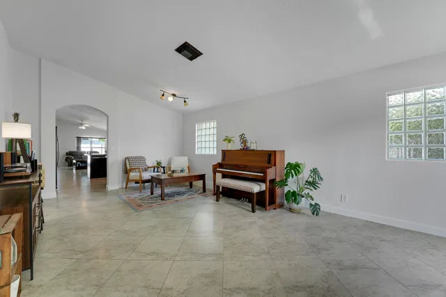 Residence photo 14