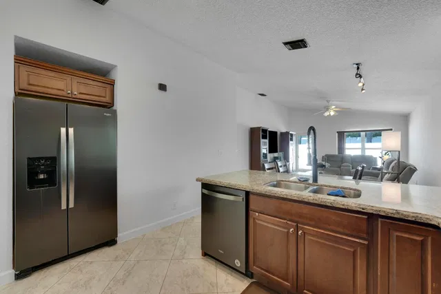 Residence photo 20