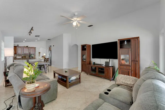 Residence photo 24