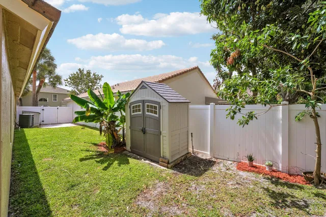 Residence photo 39