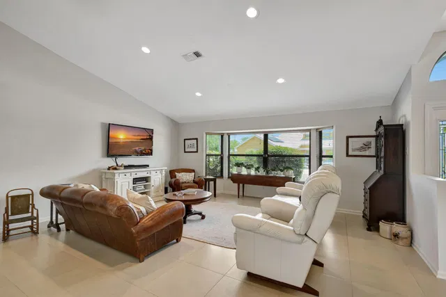 Residence photo 27