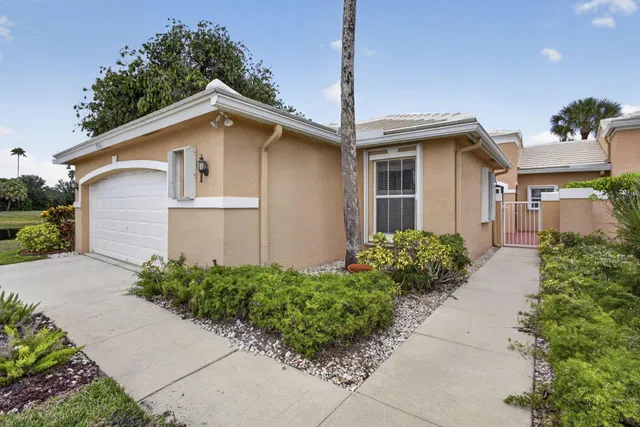  Residence photo 5