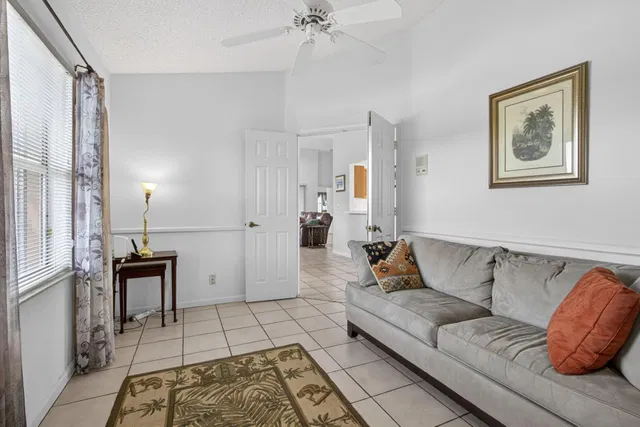 Residence photo 18
