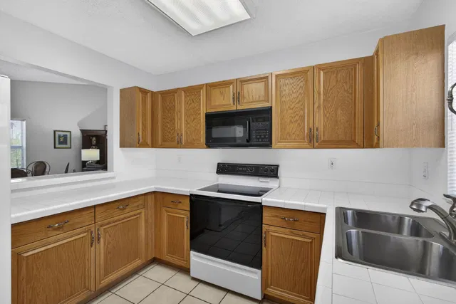  Residence photo 23