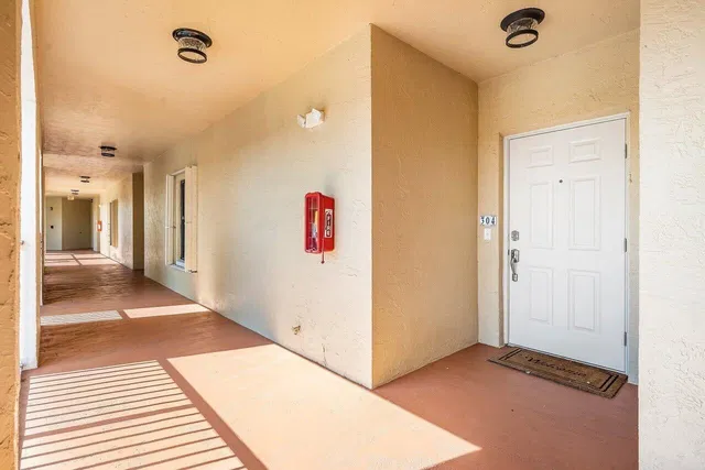 Unit 304 photo 6