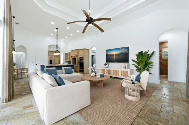 Residence photo 5