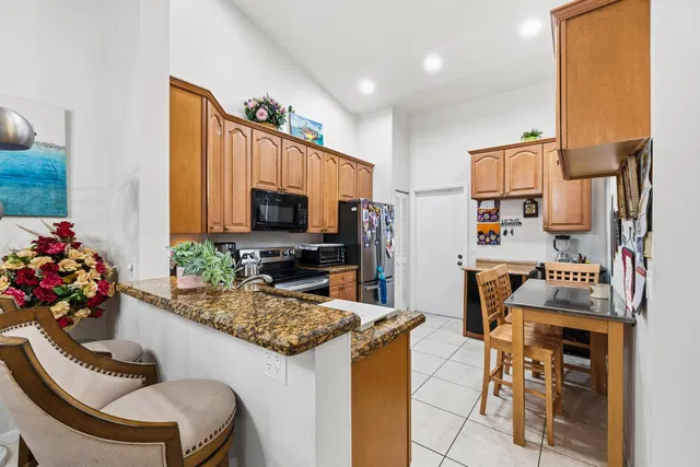 Residence photo 5