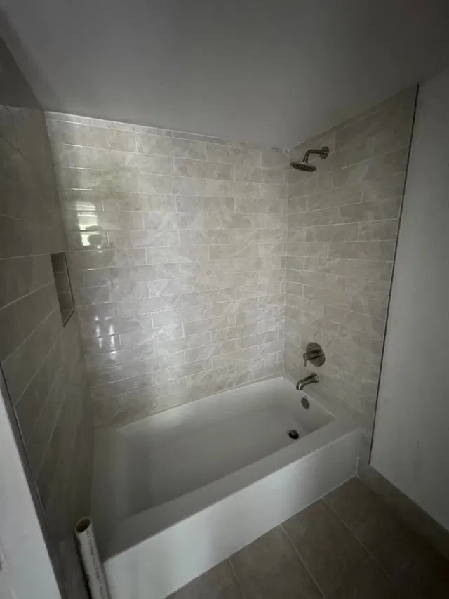 Unit 417 photo 9