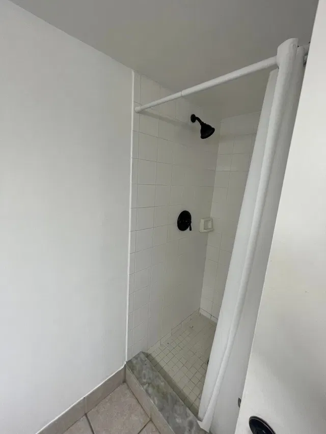 Unit 417 photo 12