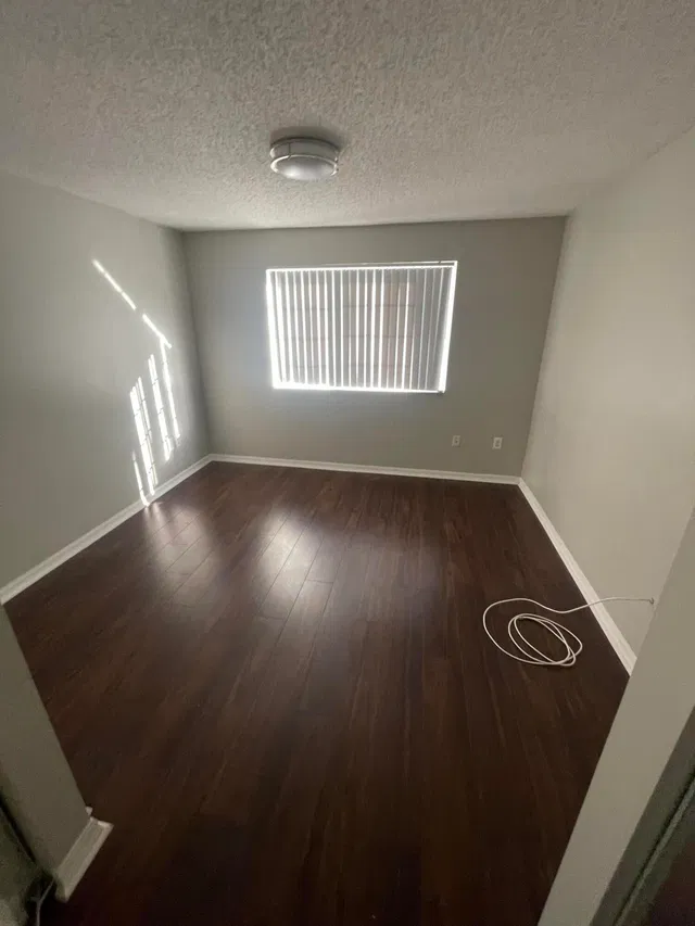 Unit 417 photo 15