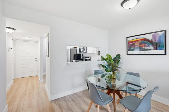 Unit 204 photo 6