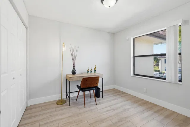 Unit 204 photo 14