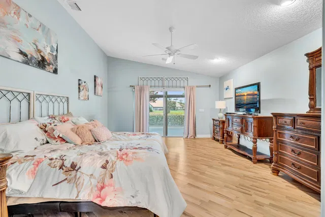 Residence photo 23