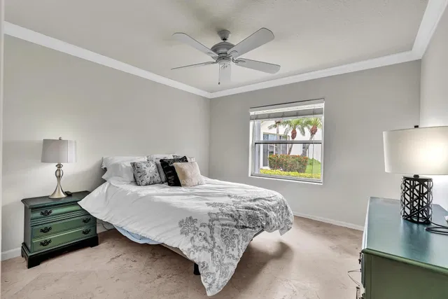 Residence photo 28
