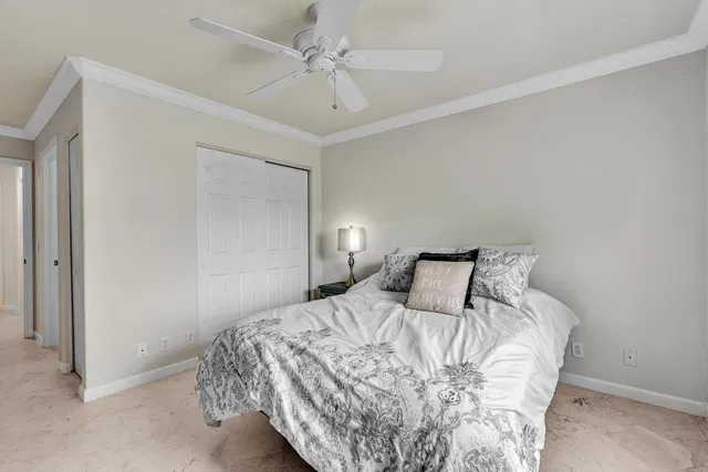 Residence photo 29