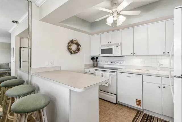 Unit 8-204 photo 10