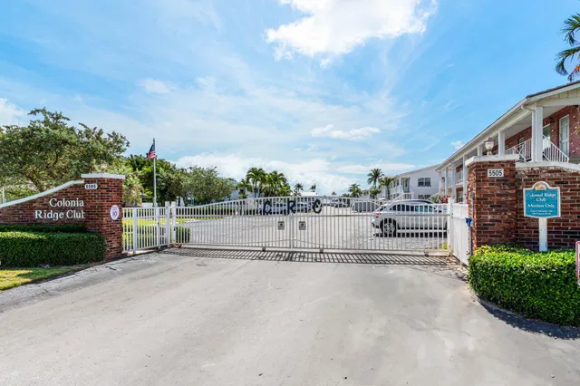 Unit 8-204 photo 19