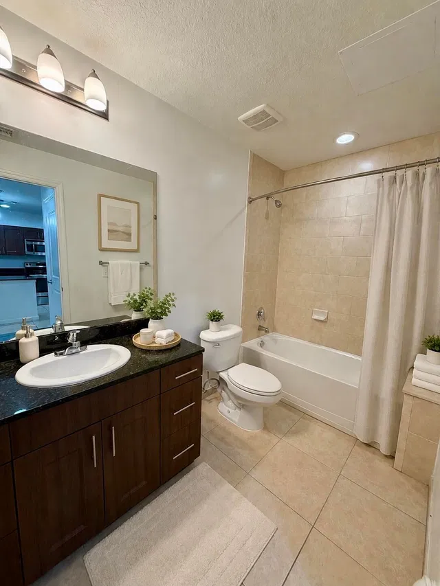  Residence photo 5