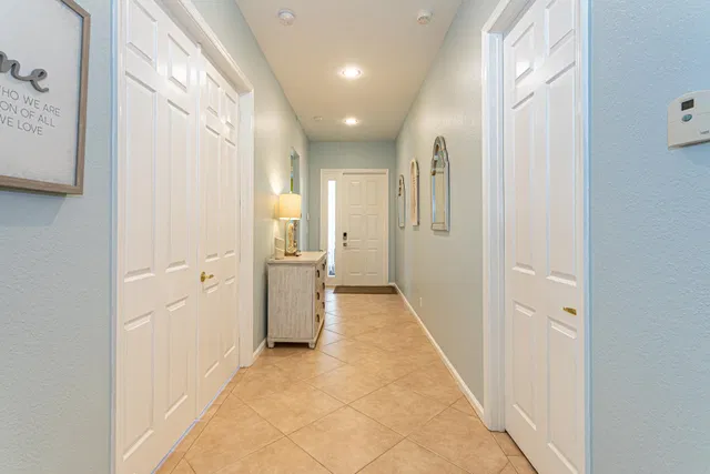 Residence photo 24