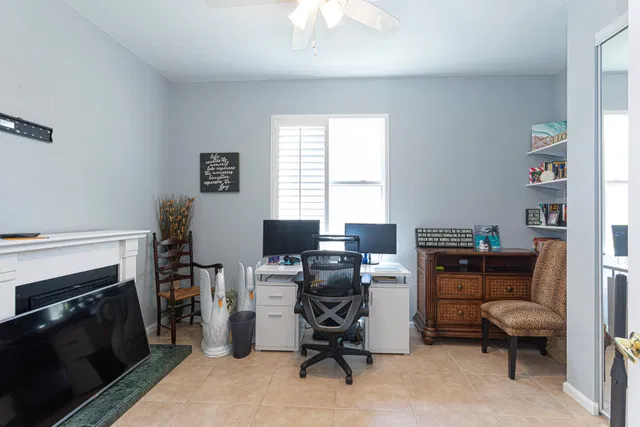  Residence photo 42