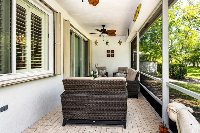  Residence photo 57